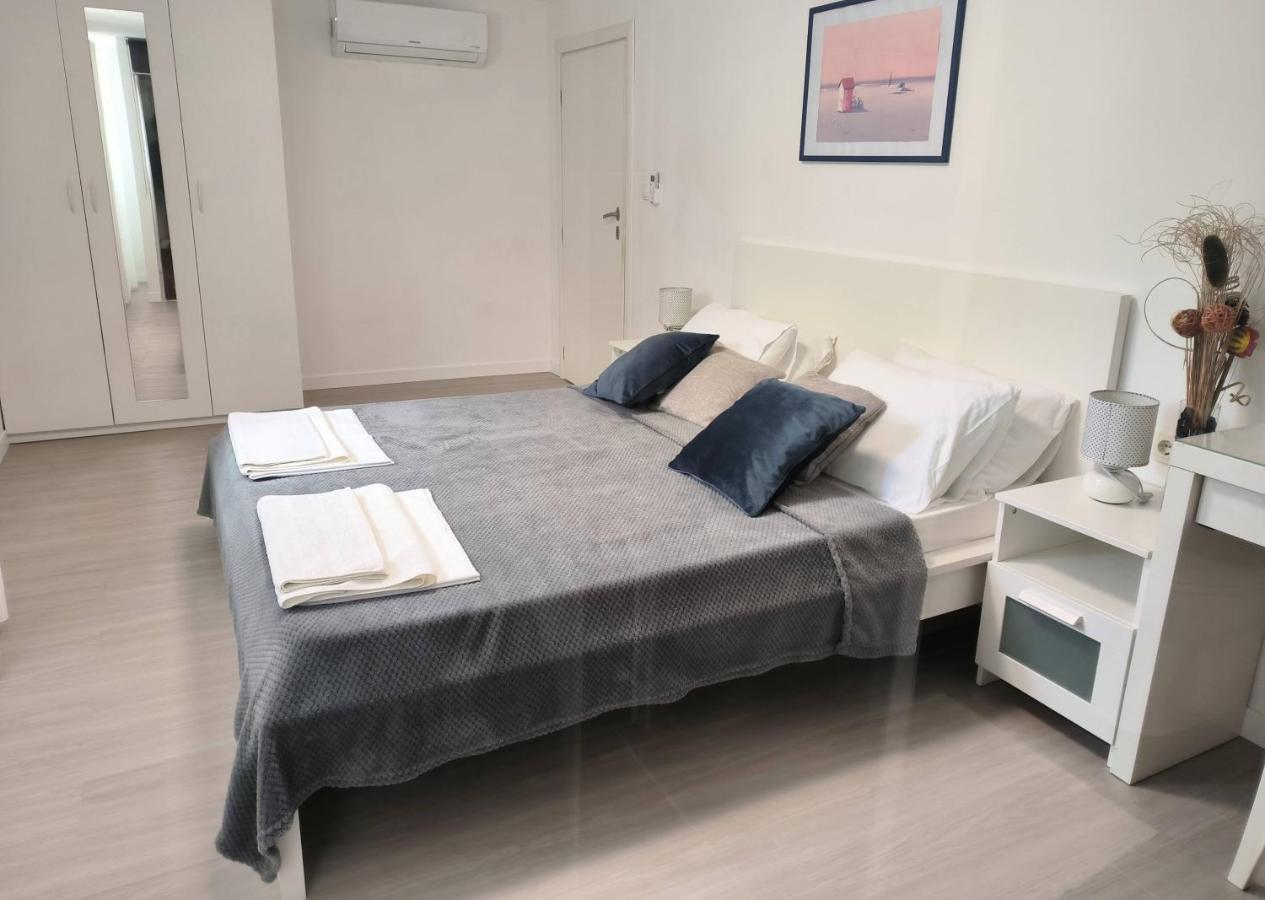 Villa Mihaela - Apartment Ana Cesarica Ngoại thất bức ảnh